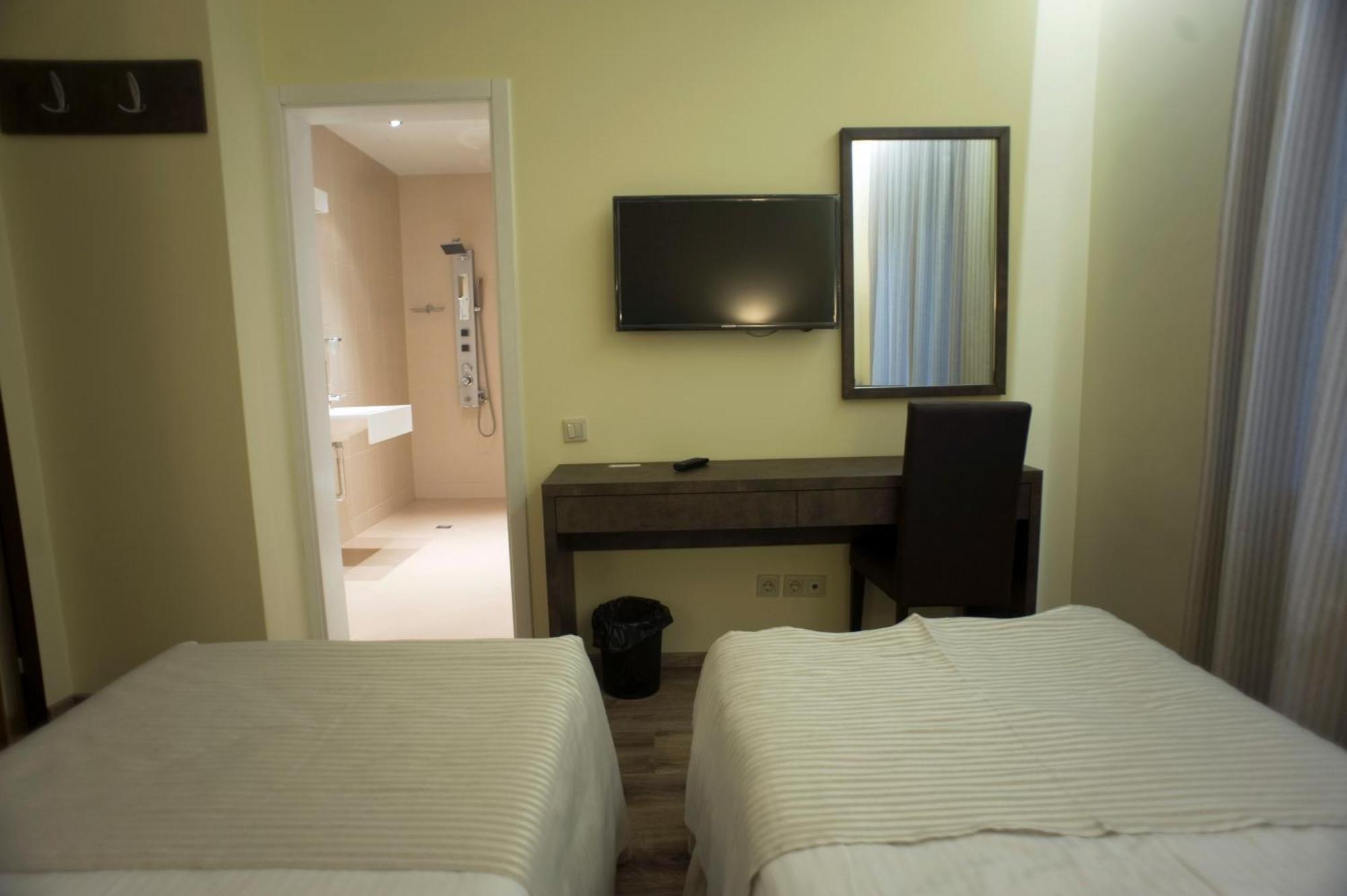 Aqua Varvara Hotel Vetren Dol Exteriör bild
