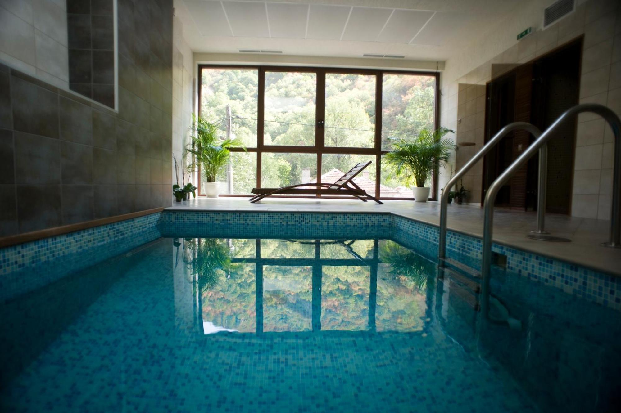 Aqua Varvara Hotel Vetren Dol Exteriör bild